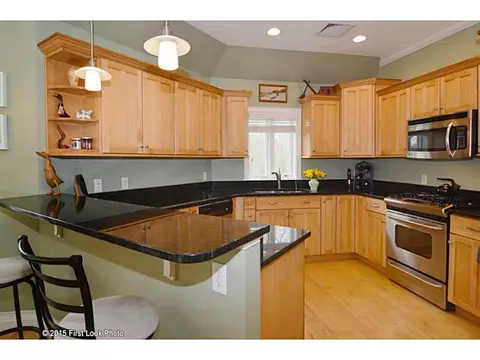 23 Franklin St #7, Westerly, RI 02891 photo 8