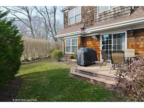 23 Franklin St #7, Westerly, RI 02891 photo 2