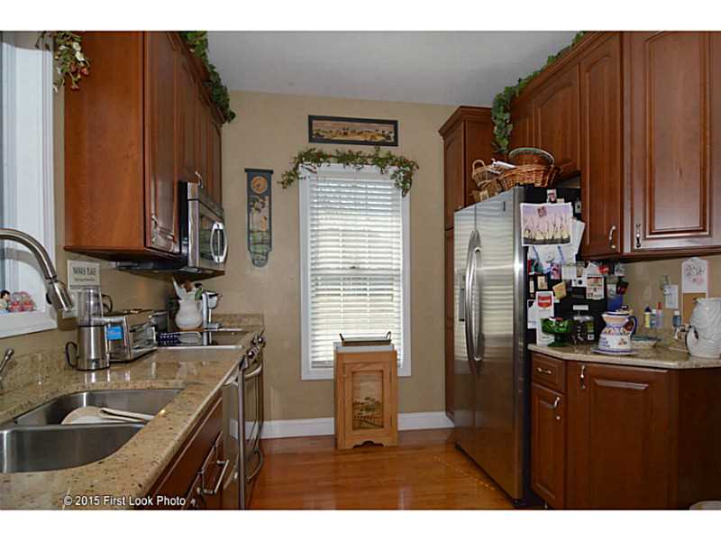 5 Daisy Ln, Coventry, RI 02816 photo 9