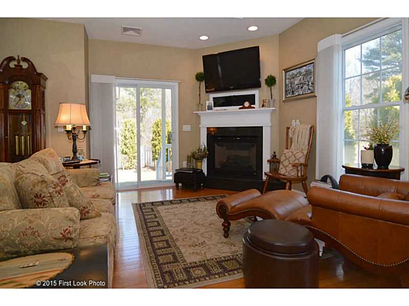 5 Daisy Ln, Coventry, RI 02816 photo 6