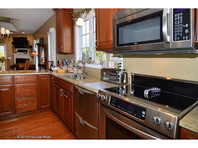 5 Daisy Ln, Coventry, RI 02816 photo 12