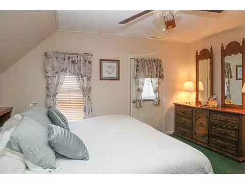 619 Diamond Hill Rd, Woonsocket, RI 02895 photo 17