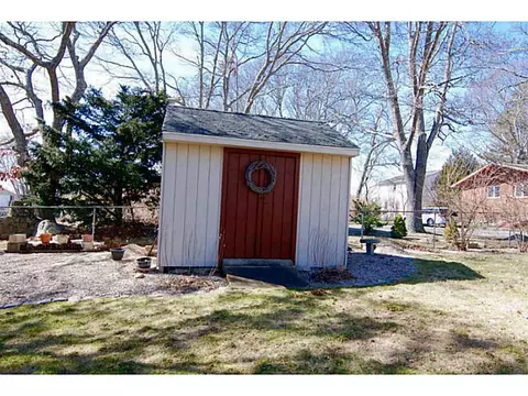 32 Edgewood Ave, Westerly, RI 02891 photo 22