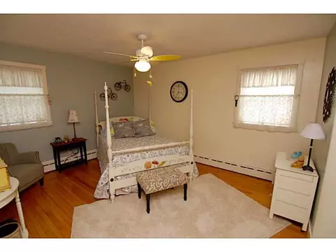 32 Edgewood Ave, Westerly, RI 02891 photo 14