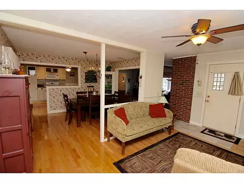 32 Edgewood Ave, Westerly, RI 02891 photo 3
