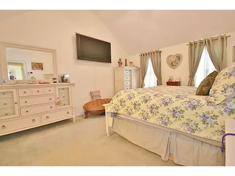 393 Congress St, Woonsocket, RI 02895 photo 12