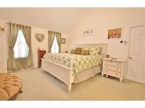 393 Congress St, Woonsocket, RI 02895 photo 11