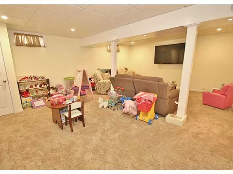 393 Congress St, Woonsocket, RI 02895 photo 18
