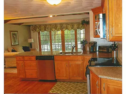 48 Timberline Rd, Warwick, RI 02886 photo 3
