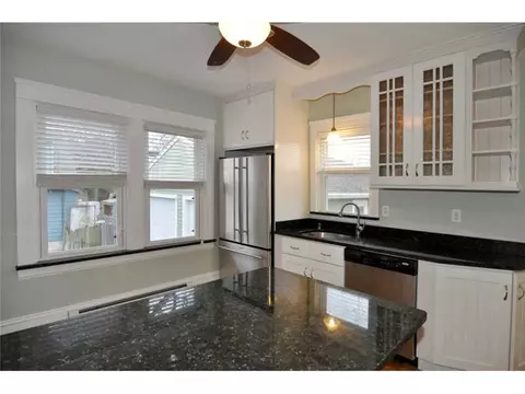 101 Newfield Ave, Warwick, RI 02888 photo 4