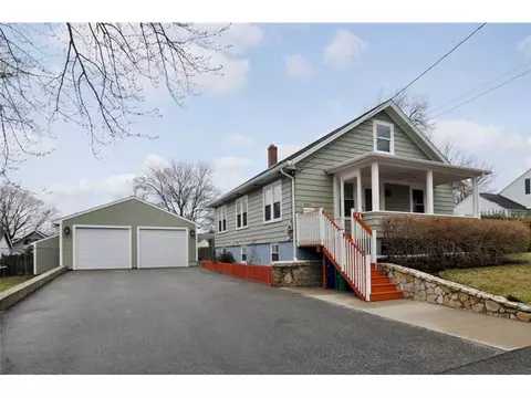 101 Newfield Ave, Warwick, RI 02888 photo 1