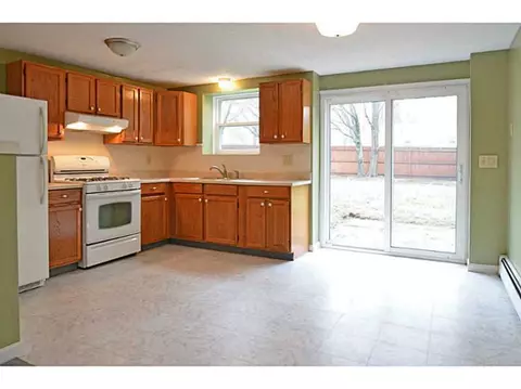 149 Kenyon Ave, Warwick, RI 02886 photo 23