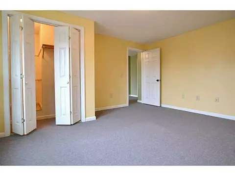 149 Kenyon Ave, Warwick, RI 02886 photo 21