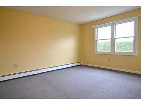 149 Kenyon Ave, Warwick, RI 02886 photo 20