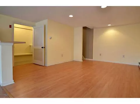 149 Kenyon Ave, Warwick, RI 02886 photo 13