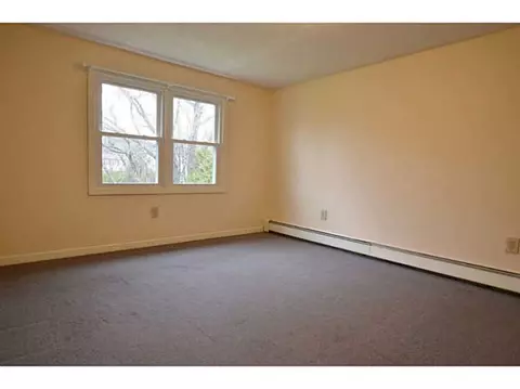 149 Kenyon Ave, Warwick, RI 02886 photo 18