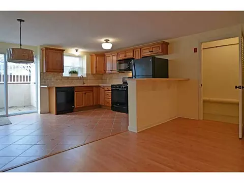 149 Kenyon Ave, Warwick, RI 02886 photo 11