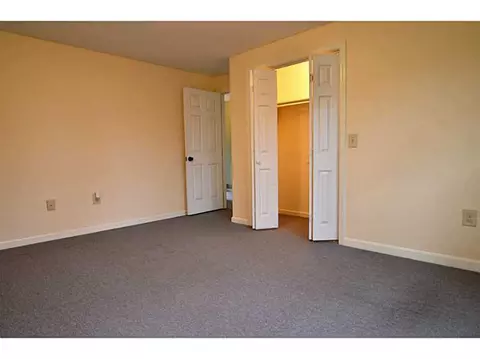 149 Kenyon Ave, Warwick, RI 02886 photo 19