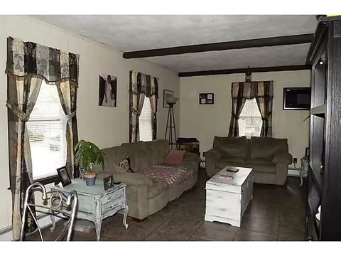 413 Winter St, Woonsocket, RI 02895 photo 5