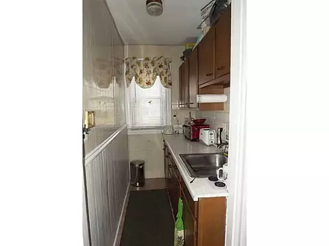 413 Winter St, Woonsocket, RI 02895 photo 16