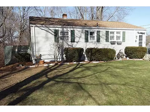 39 Beaver Ave, Warwick, RI 02889 photo 16