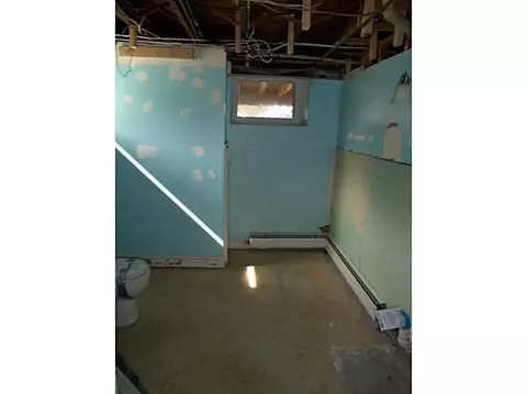 106 Napoleon St, Woonsocket, RI 02895 photo 10
