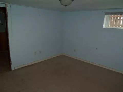 106 Napoleon St, Woonsocket, RI 02895 photo 12