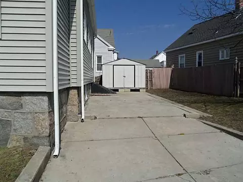 106 Napoleon St, Woonsocket, RI 02895 photo 13