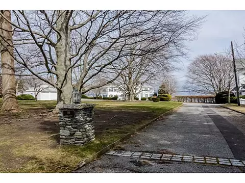 164 Beacon Ave, Warwick, RI 02889 photo 25