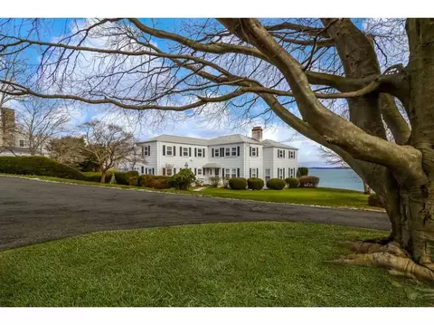 164 Beacon Ave, Warwick, RI 02889 photo 1