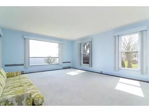 164 Beacon Ave, Warwick, RI 02889 photo 8