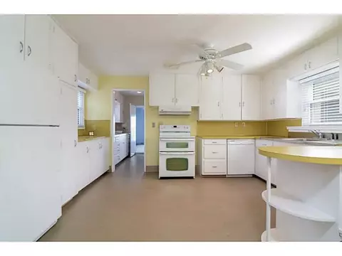 164 Beacon Ave, Warwick, RI 02889 photo 13