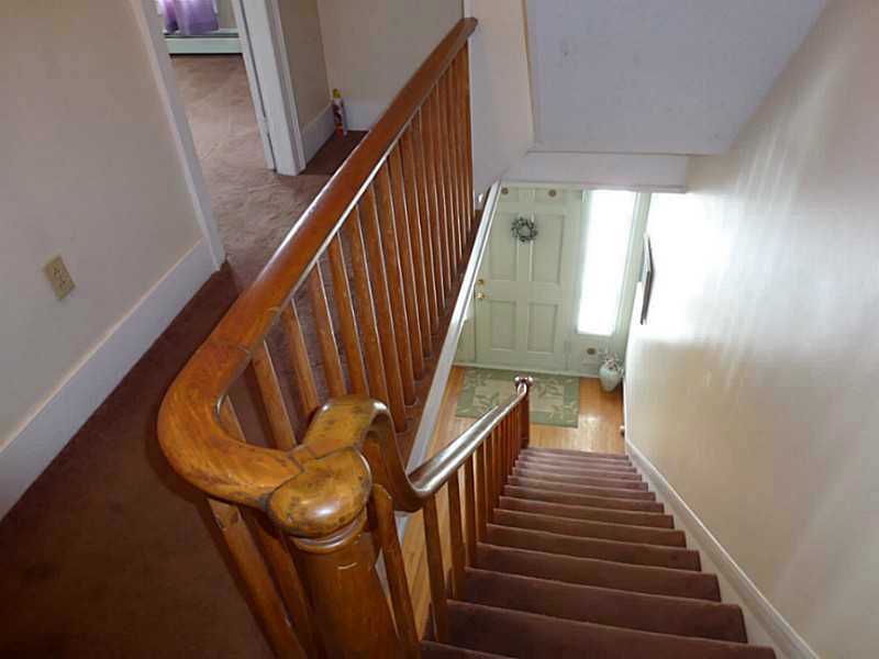 24 Mendon St, Blackstone, MA 01504 photo 11