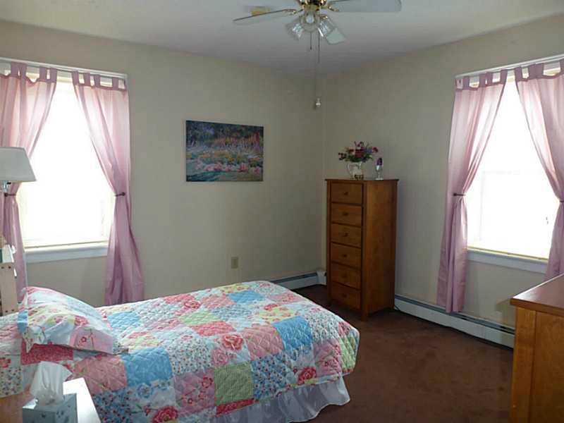 24 Mendon St, Blackstone, MA 01504 photo 10