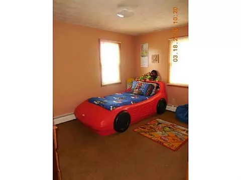 2 Jillian Ct, Warwick, RI 02889 photo 8
