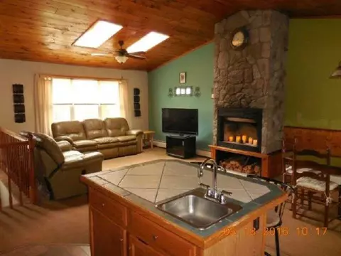 2 Jillian Ct, Warwick, RI 02889 photo 5