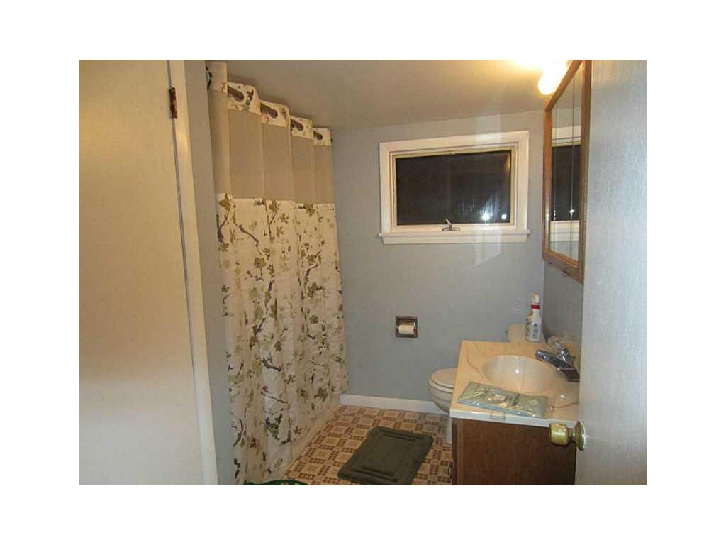 1060 Main Ave, Warwick, RI 02886 photo 17