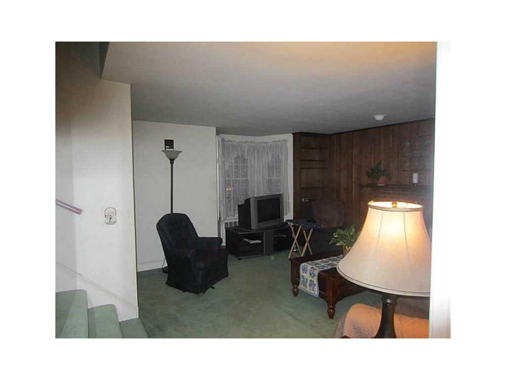 1060 Main Ave, Warwick, RI 02886 photo 4