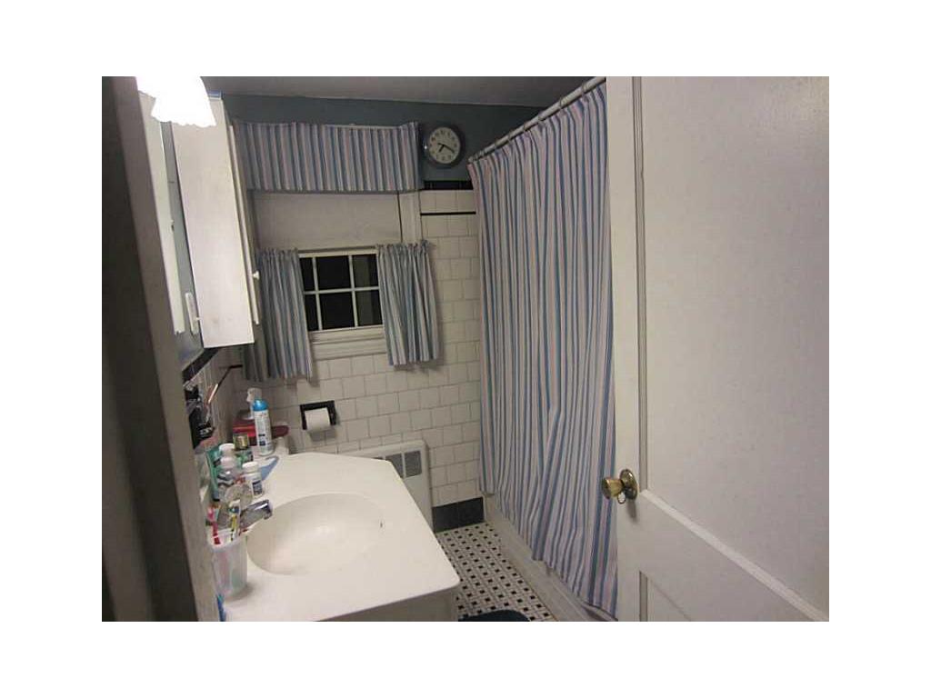 1060 Main Ave, Warwick, RI 02886 photo 19