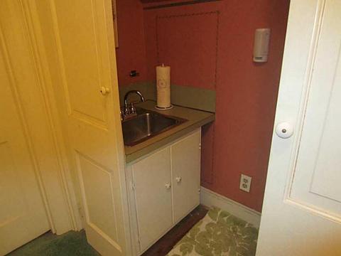 1060 Main Ave, Warwick, RI 02886 photo 14