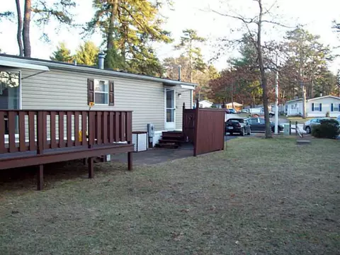 20 Sandra Cir, Coventry, RI 02816 photo 2
