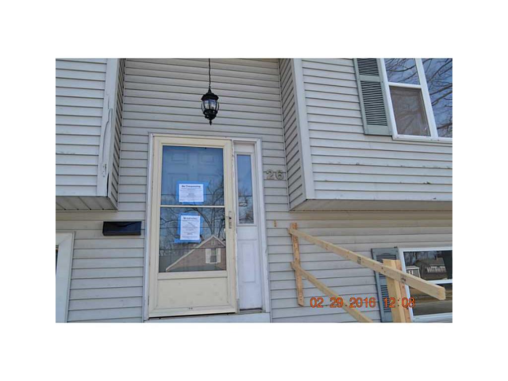 26 Vivian St, Woonsocket, RI 02895 photo 2