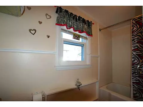 39 Fair St, Warwick, RI 02888 photo 16