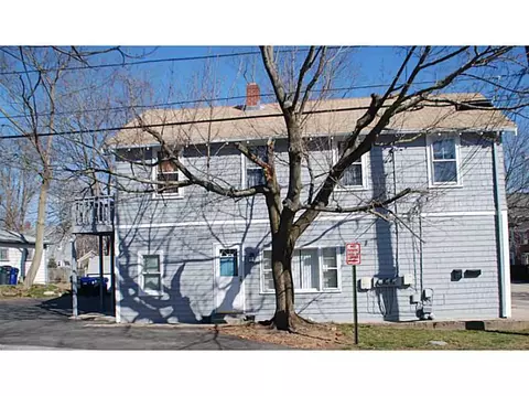 39 Fair St, Warwick, RI 02888 photo 2