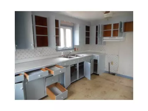 34 Ridgeway Dr, Warren, RI 02885 photo 4