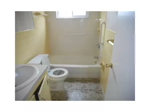 34 Ridgeway Dr, Warren, RI 02885 photo 7
