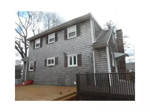 34 Ridgeway Dr, Warren, RI 02885 photo 2
