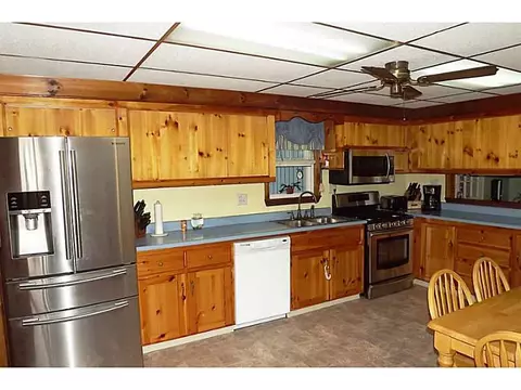 1644 Mendon Rd, Woonsocket, RI 02895 photo 2