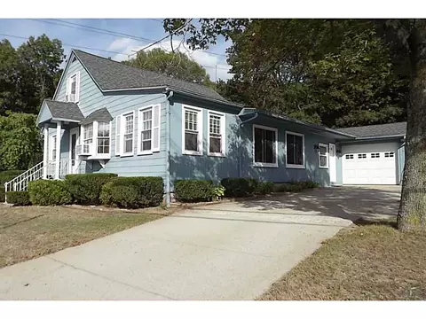 1644 Mendon Rd, Woonsocket, RI 02895 photo 18