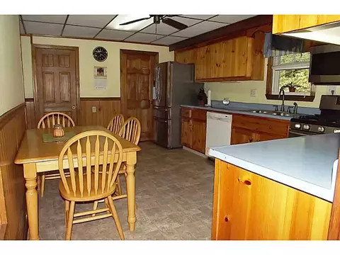 1644 Mendon Rd, Woonsocket, RI 02895 photo 4